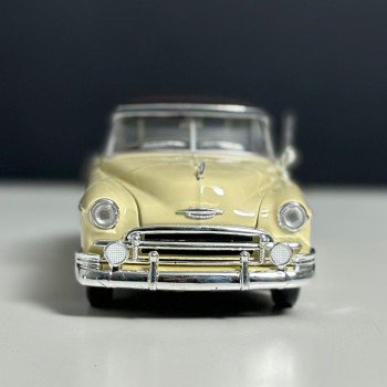 Motormax 1:24 1950 Chevy Bel Air