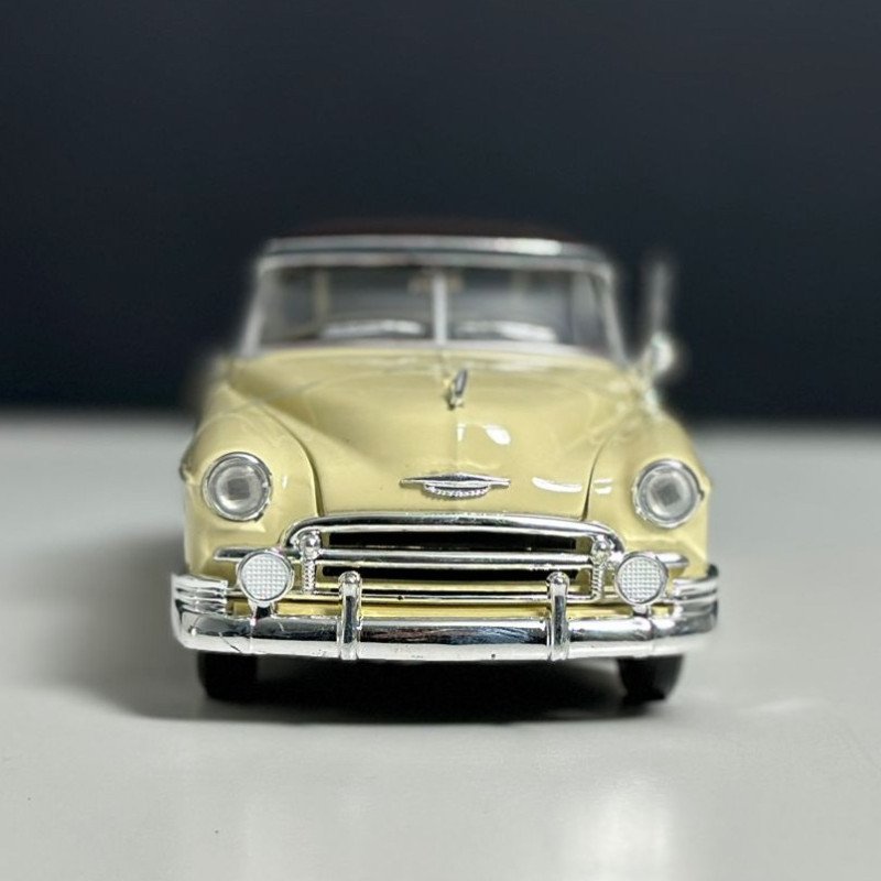 Motormax 1:24 1950 Chevy Bel Air